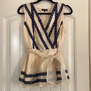 Ryu Lace and silky feel top with side zipper